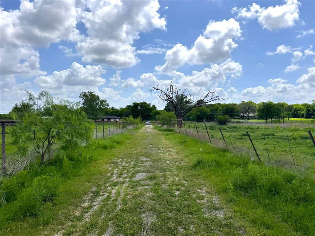 1601 Oak Grove Road East Fort Worth, TX 76140 - Photo 28 of 31 a view of a garden