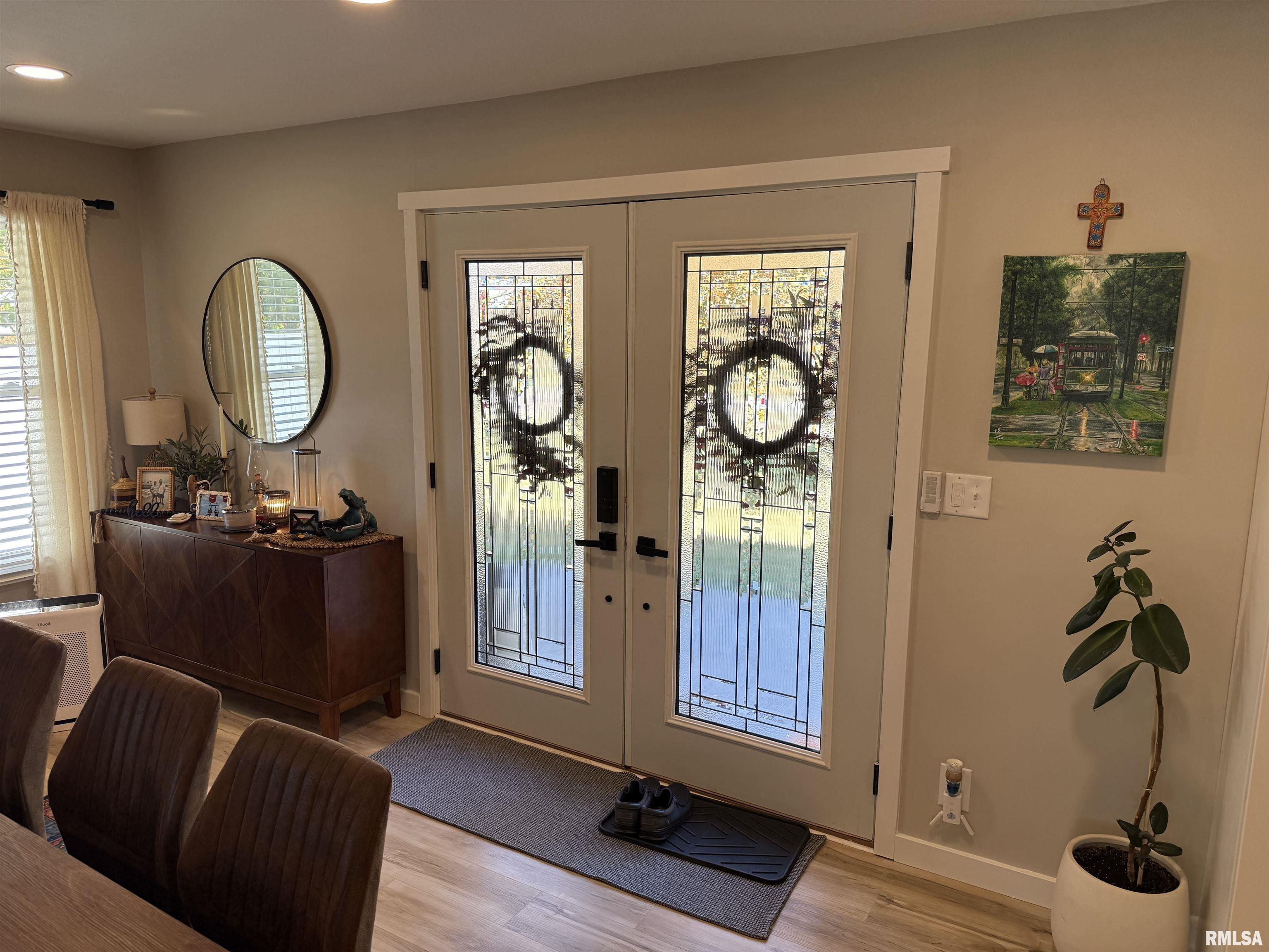 610 West Ridgemont Road Peoria, IL 61614 - Photo 6 of 42 Gallery Image 6