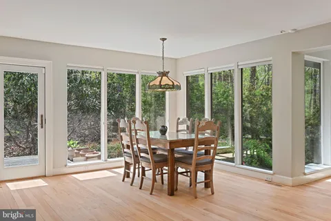 $1,829,000 | 951 Captain Hickory Drive, Great Falls, VA 22066