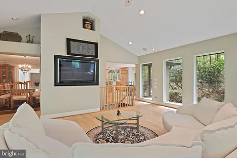 $1,829,000 | 951 Captain Hickory Drive, Great Falls, VA 22066