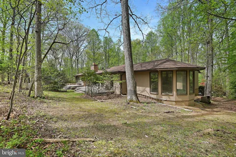 $1,729,000 | 951 Captain Hickory Drive, Great Falls, VA 22066