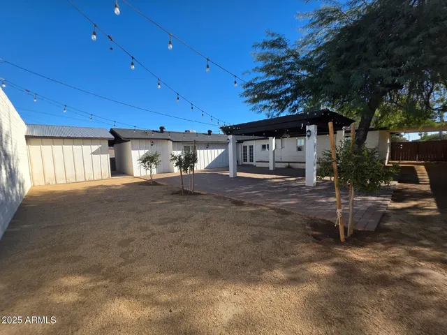 a view of outdoor space