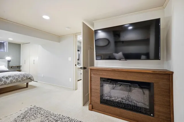 $4,195 | 241 Russell Avenue South, Minneapolis, MN 55405