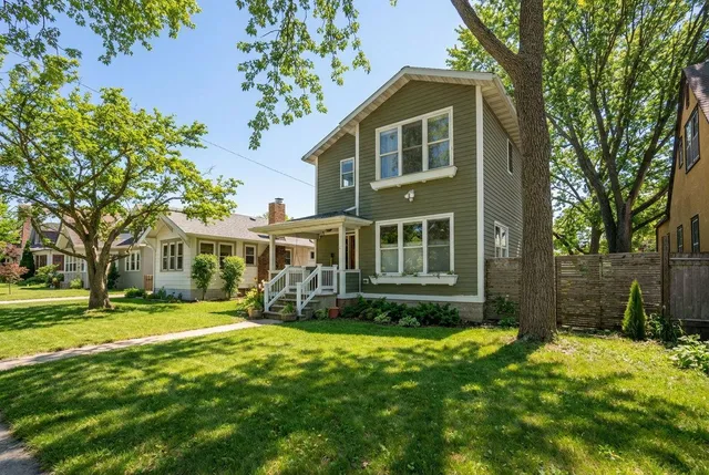 $4,195 | 241 Russell Avenue South, Minneapolis, MN 55405