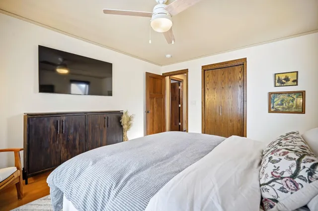 $4,195 | 241 Russell Avenue South, Minneapolis, MN 55405