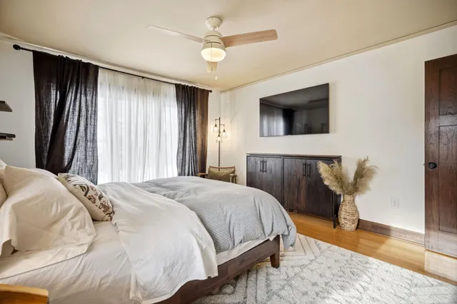 $4,195 | 241 Russell Avenue South, Minneapolis, MN 55405