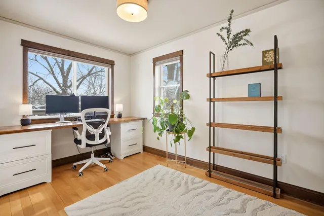 $4,195 | 241 Russell Avenue South, Minneapolis, MN 55405