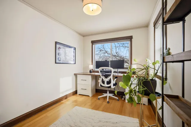 $4,195 | 241 Russell Avenue South, Minneapolis, MN 55405