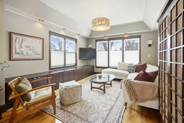 $4,195 | 241 Russell Avenue South, Minneapolis, MN 55405