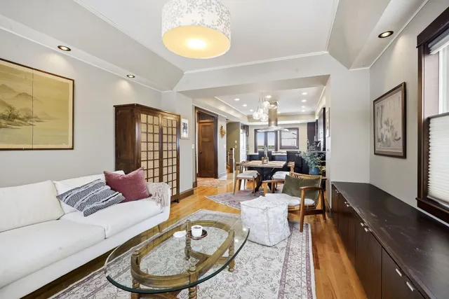 $4,195 | 241 Russell Avenue South, Minneapolis, MN 55405