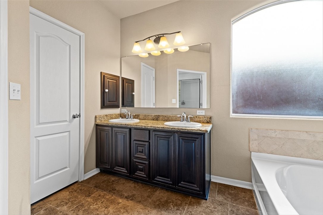 306 Calley Springs Street Portland, TX 78374 - Photo 13 of 29