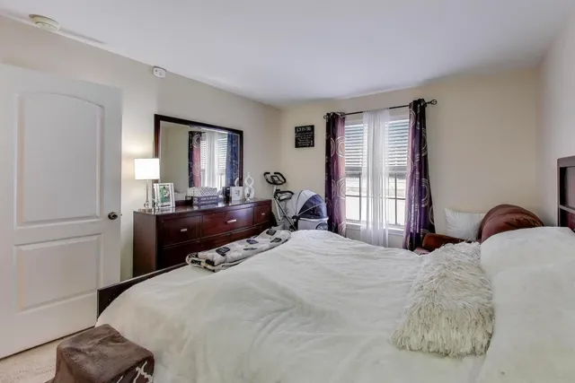 $260,000 | 355 Wilmington Drive, Unit C1, Bartlett, IL 60103