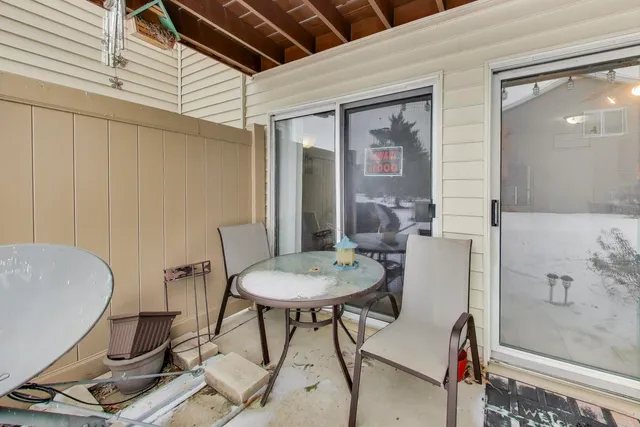 $260,000 | 355 Wilmington Drive, Unit C1, Bartlett, IL 60103