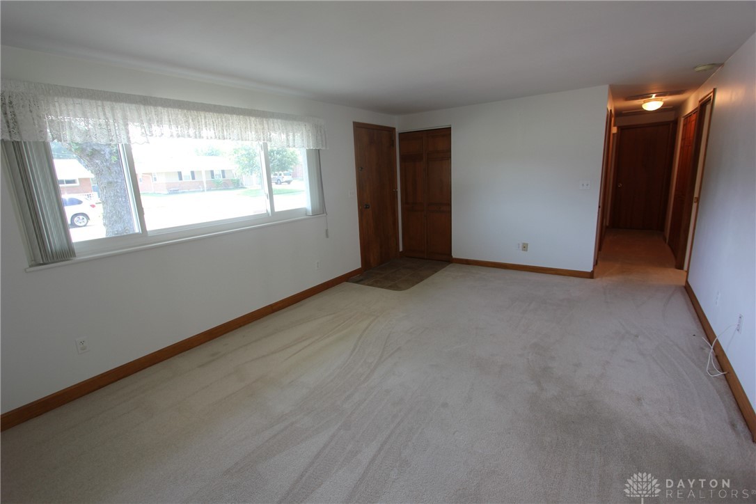 6529 Harshmanville Road Huber Heights, OH 45424 - Photo 13 of 45