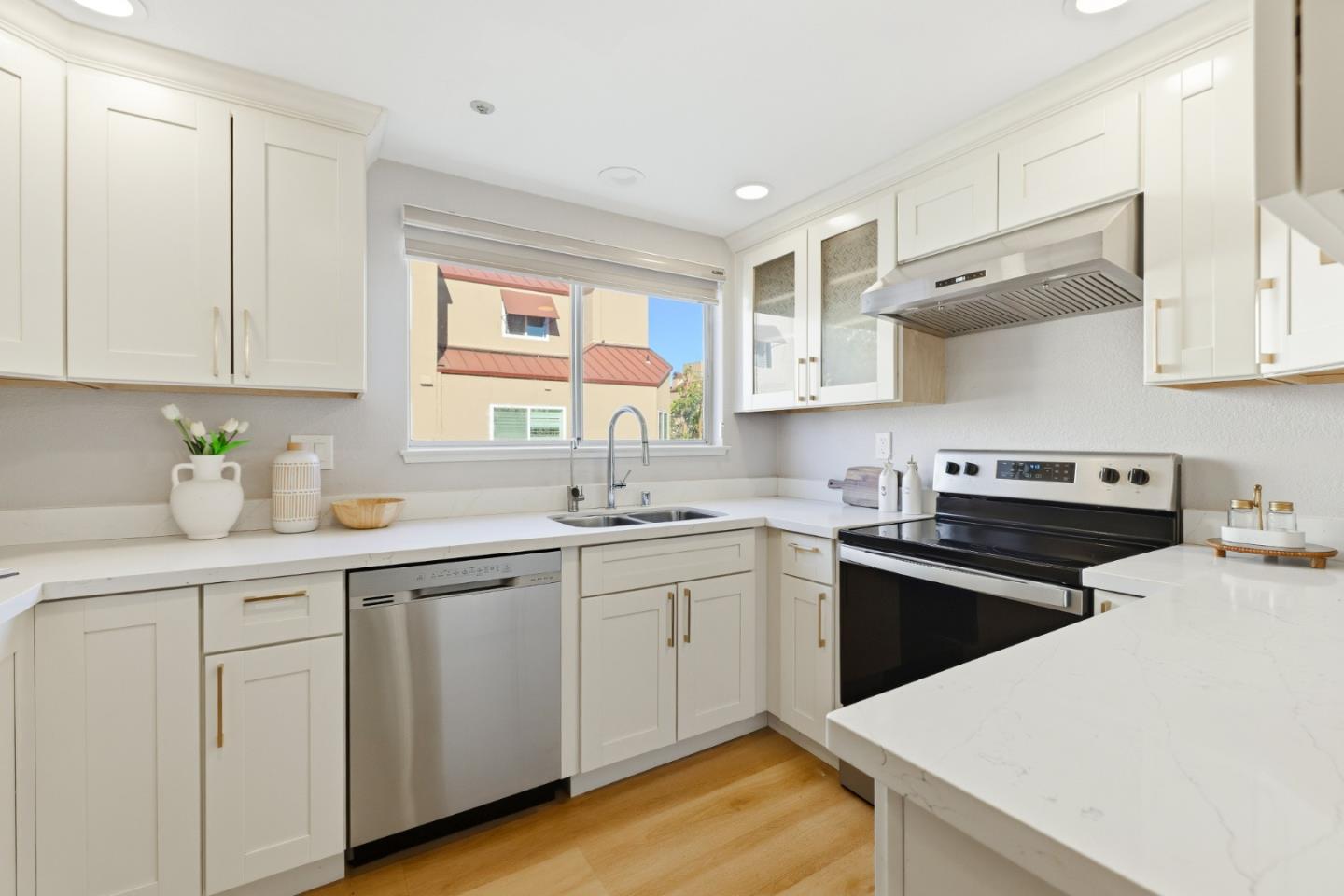 219 Commons Lane Foster City, CA 94404 - Photo 10 of 27