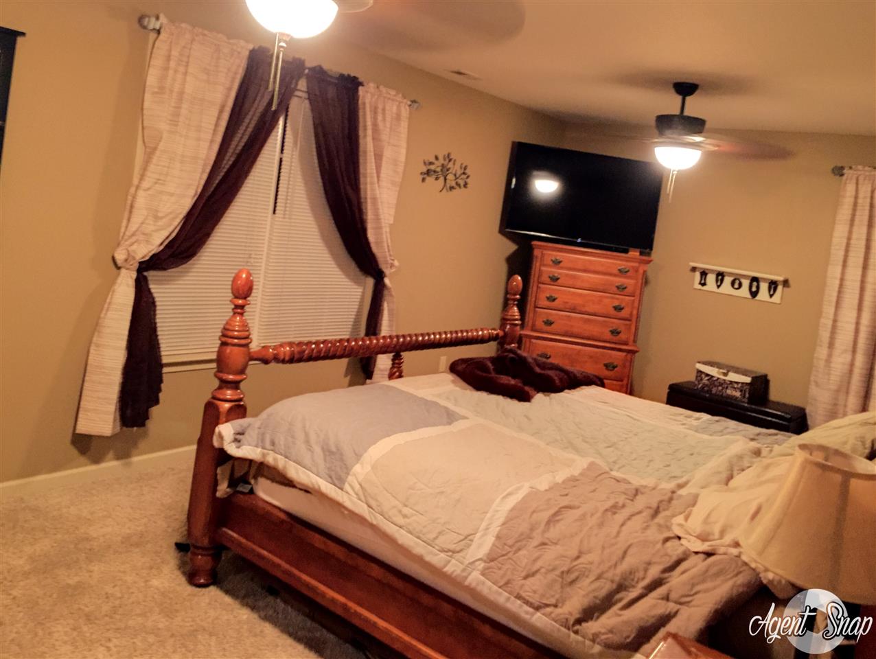 1565 Roddy Road Campobello, SC 29322 - Photo 5 of 17 Master Bedroom