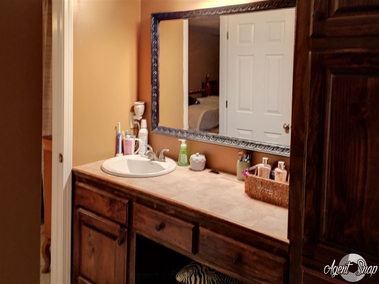 1565 Roddy Road Campobello, SC 29322 - Photo 10 of 17 Bath