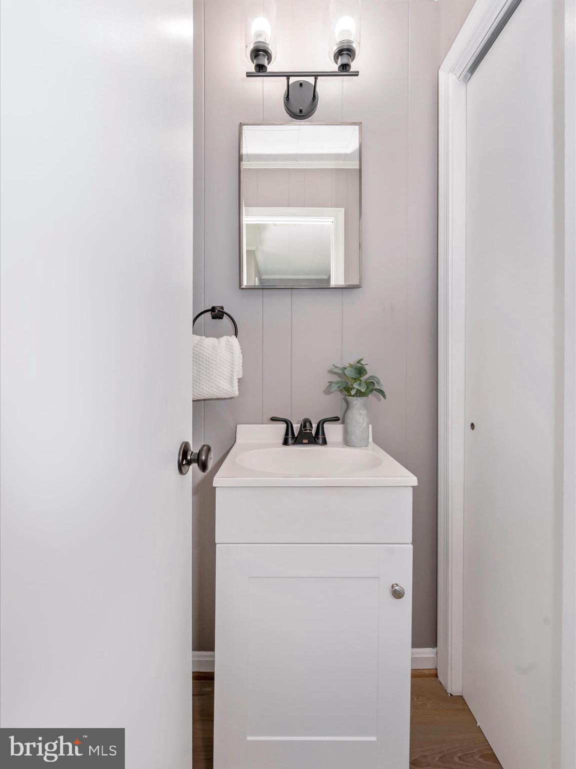 115 Normandy Drive Silver Spring, MD 20901 - Photo 22 of 56 Powder Room