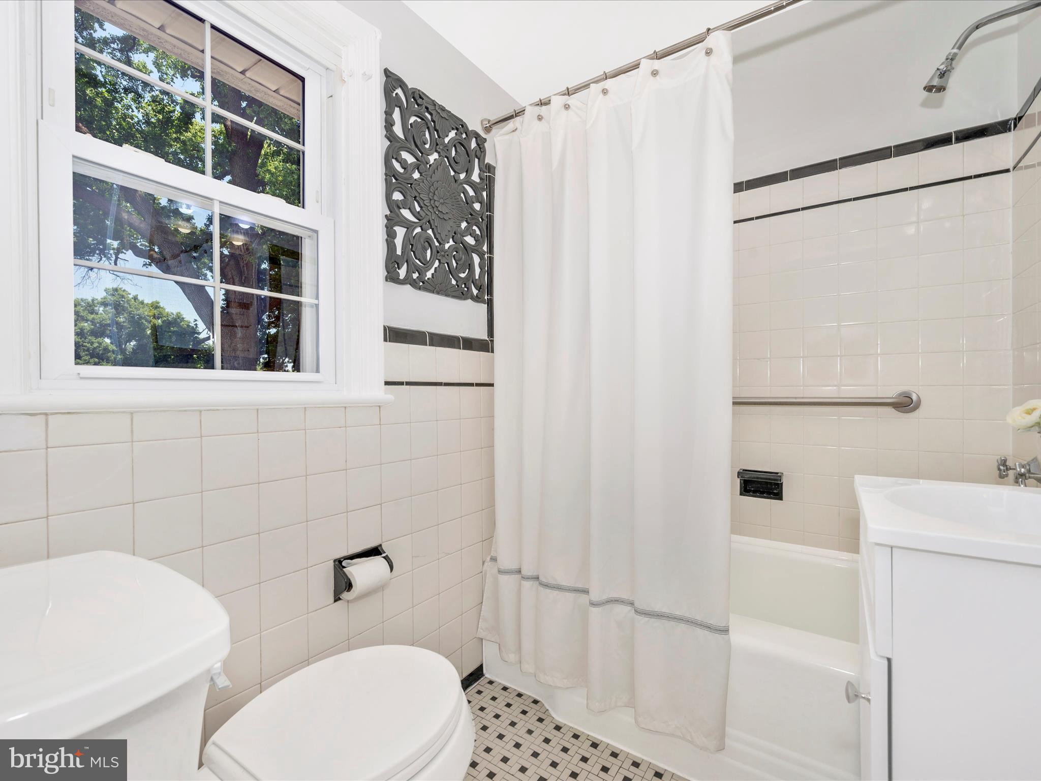 115 Normandy Drive Silver Spring, MD 20901 - Photo 31 of 56 Bathroom