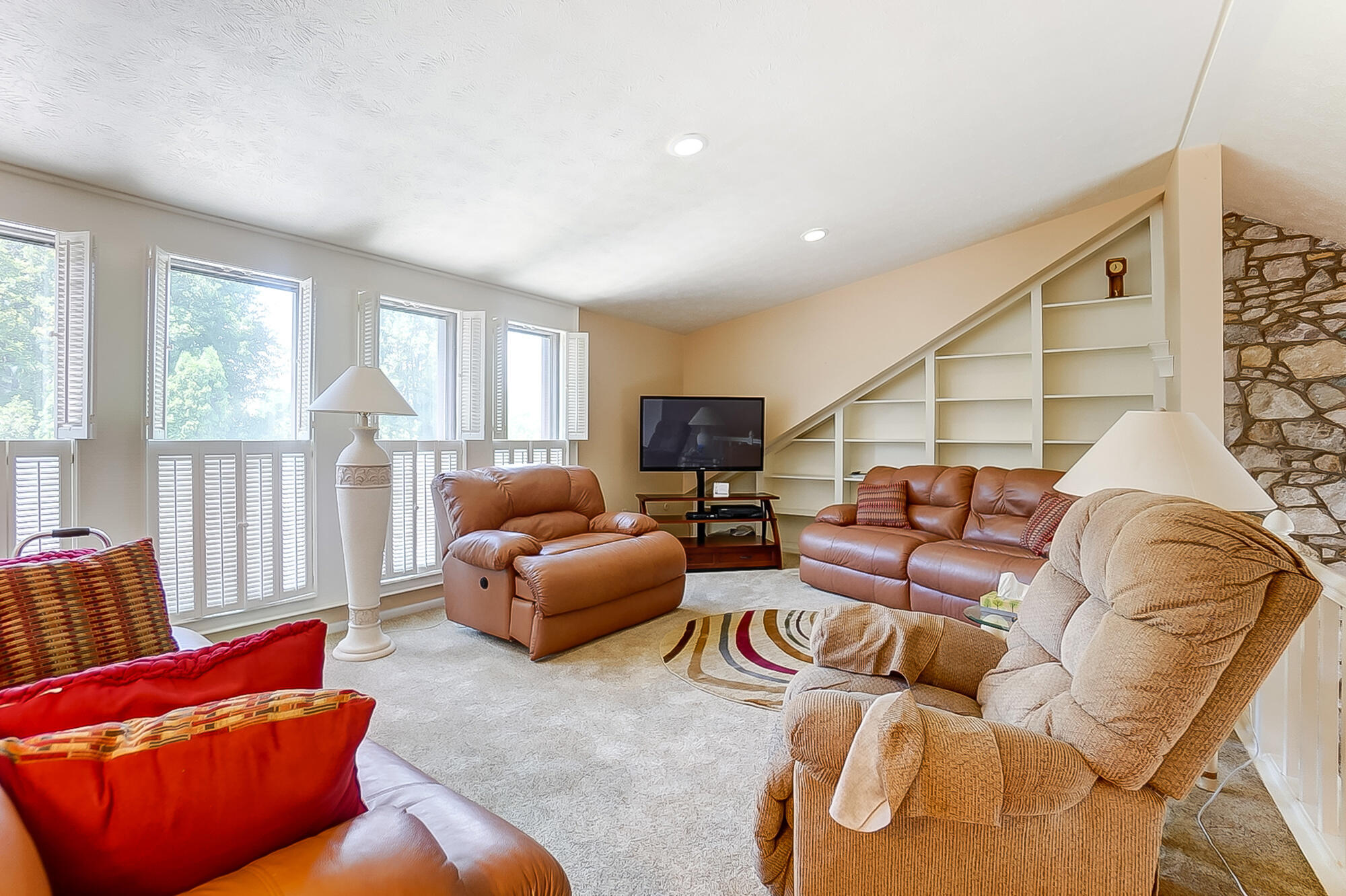 3033 East Linmuth Drive Springfield, OH 45503 - Photo 6 of 21