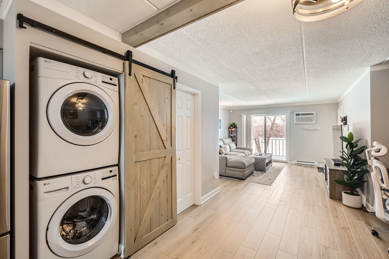 962 North Rohlwing Road, Unit 101B Addison, IL 60101 - Photo 10 of 11 Gallery Image 10