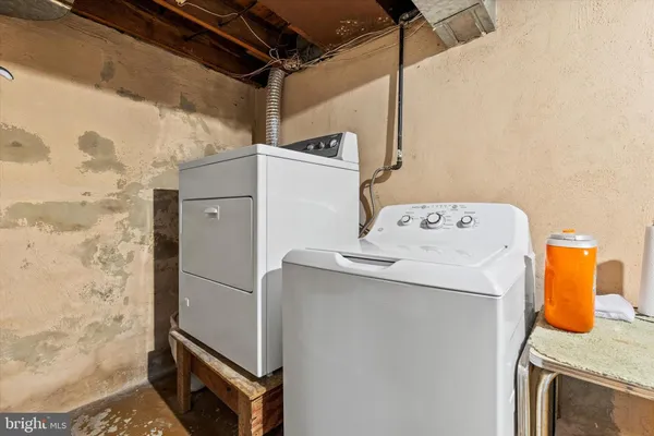 a view of a storage & utility room