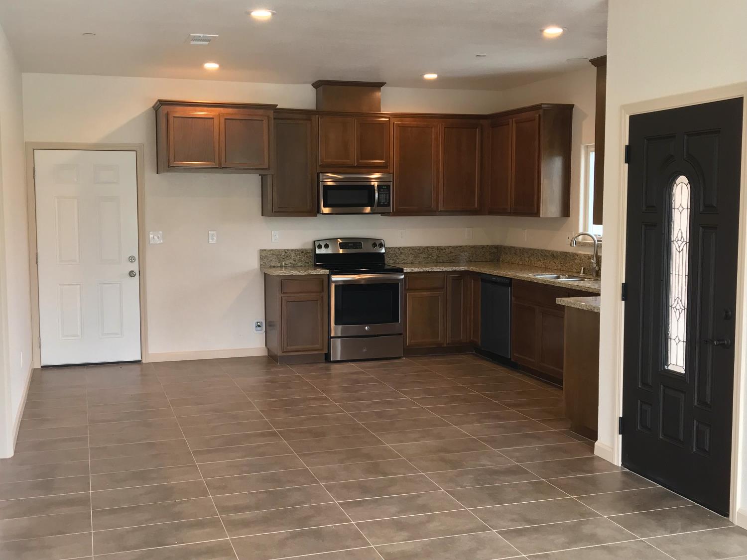 6257 West Linne Road Tracy, CA 95304 - Photo 2 of 3