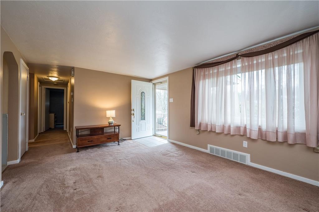 451 Horning Road Pittsburgh, PA 15236 - Photo 20 of 48 Gallery Image 20