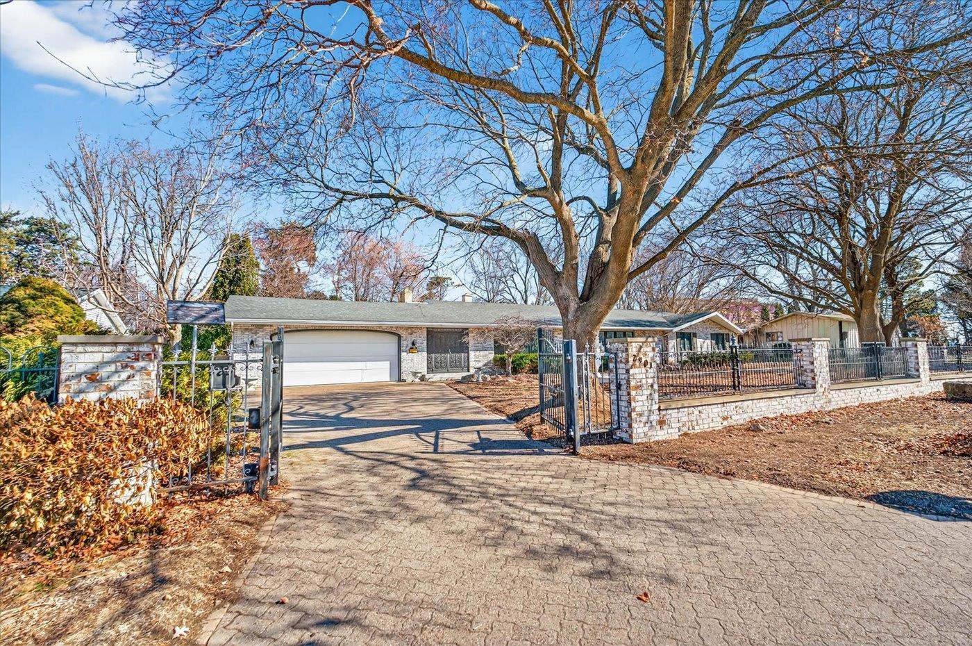 2901 Grandview Boulevard Madison, WI 53713 - Photo 1 of 58