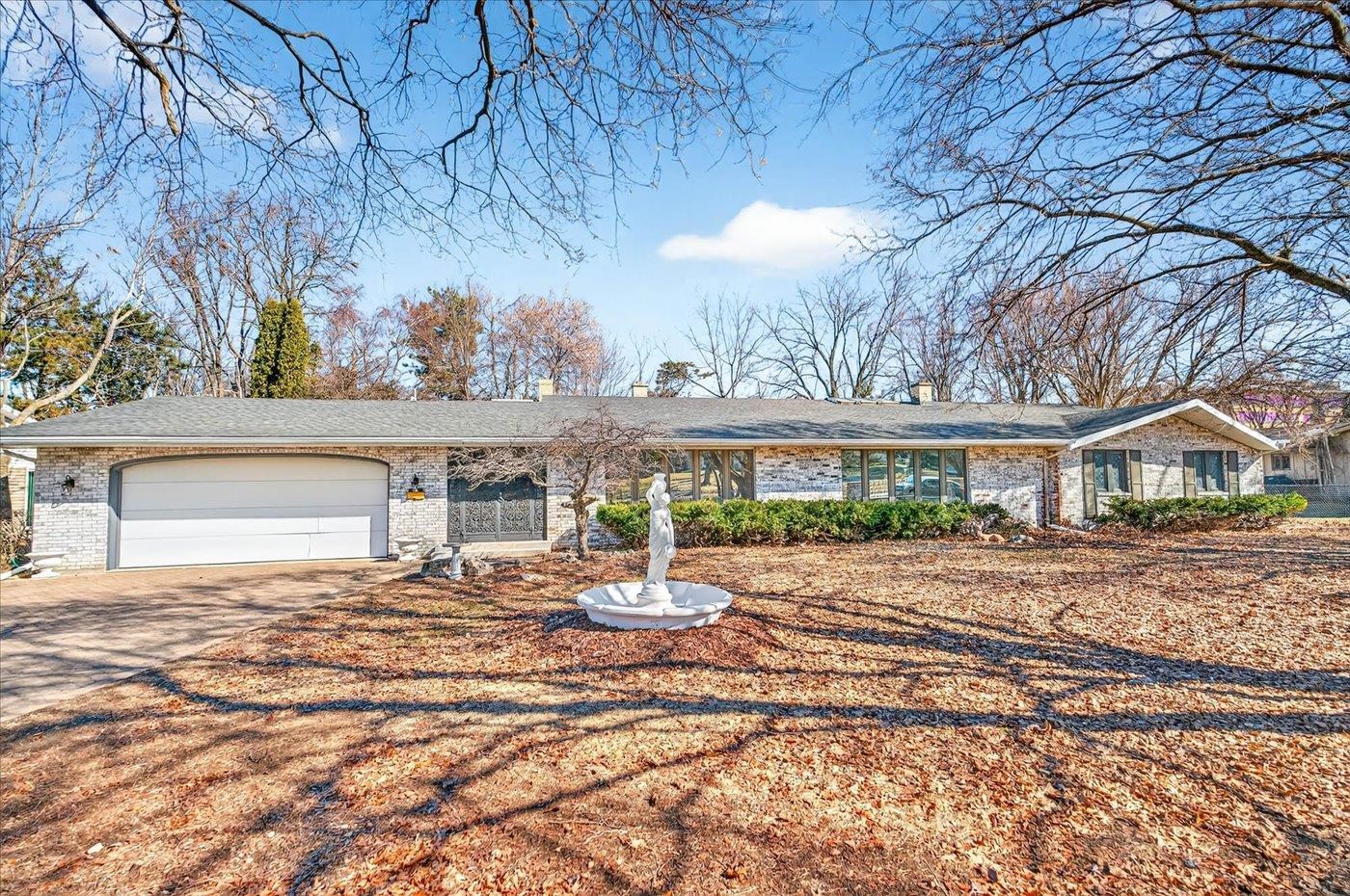 2901 Grandview Boulevard Madison, WI 53713 - Photo 4 of 58