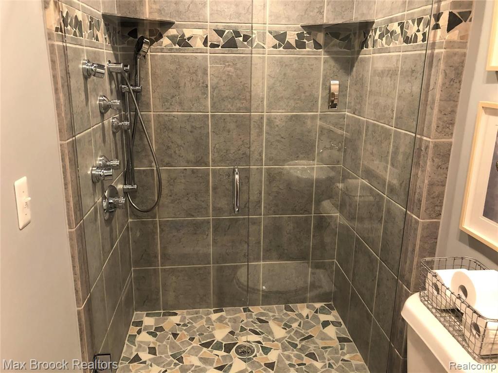 651 Snowmass Drive Rochester Hills, MI 48309 - Photo 29 of 66