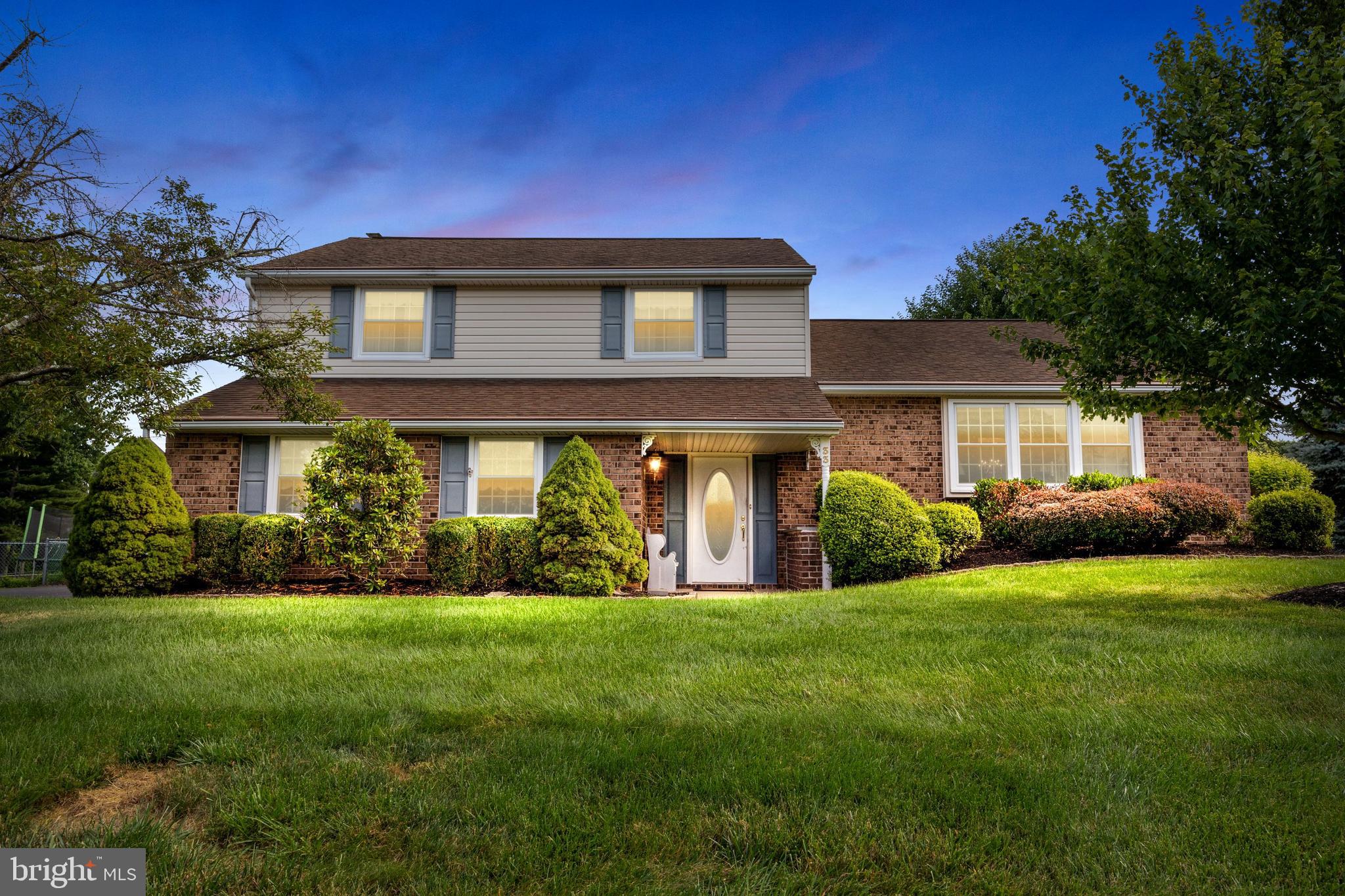 33 Braintree Common, Upper Holland, PA 19053 Compass