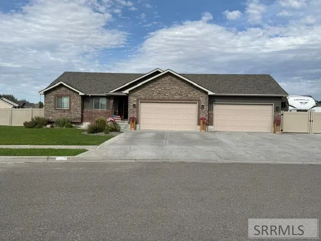 $575,000 | 5503 Lakefield Circle, Ammon, ID 83406