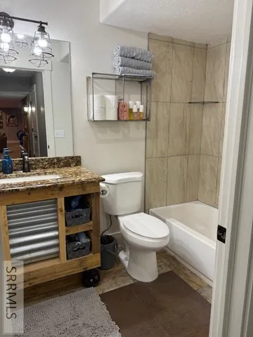 $575,000 | 5503 Lakefield Circle, Ammon, ID 83406