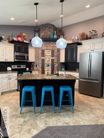 $575,000 | 5503 Lakefield Circle, Ammon, ID 83406