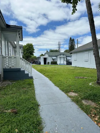 $1,350 | 17 Detroit Street, Unit 4, Lake Worth, FL 33461