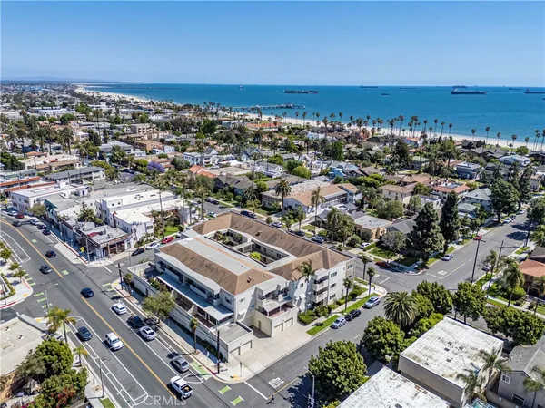 $4,200 | 3101 2nd Street, Unit 7B, Long Beach, CA 90803