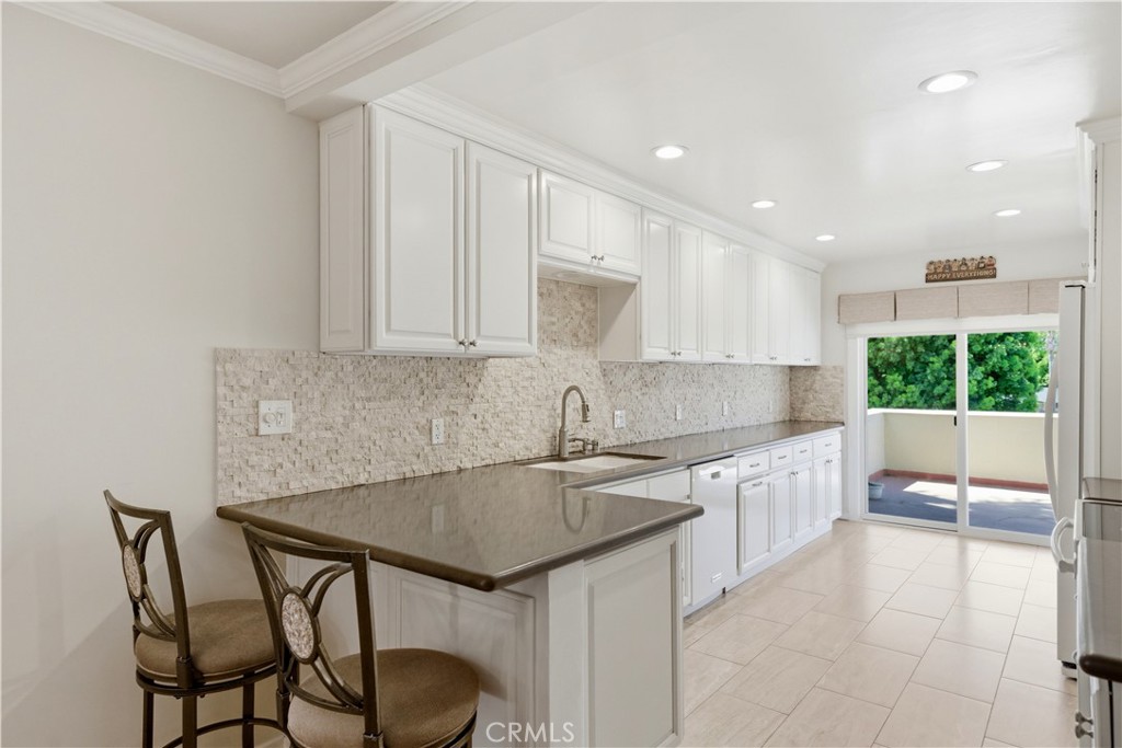 3101 2nd Street, Unit 7B Long Beach, CA 90803 - Photo 5 of 14