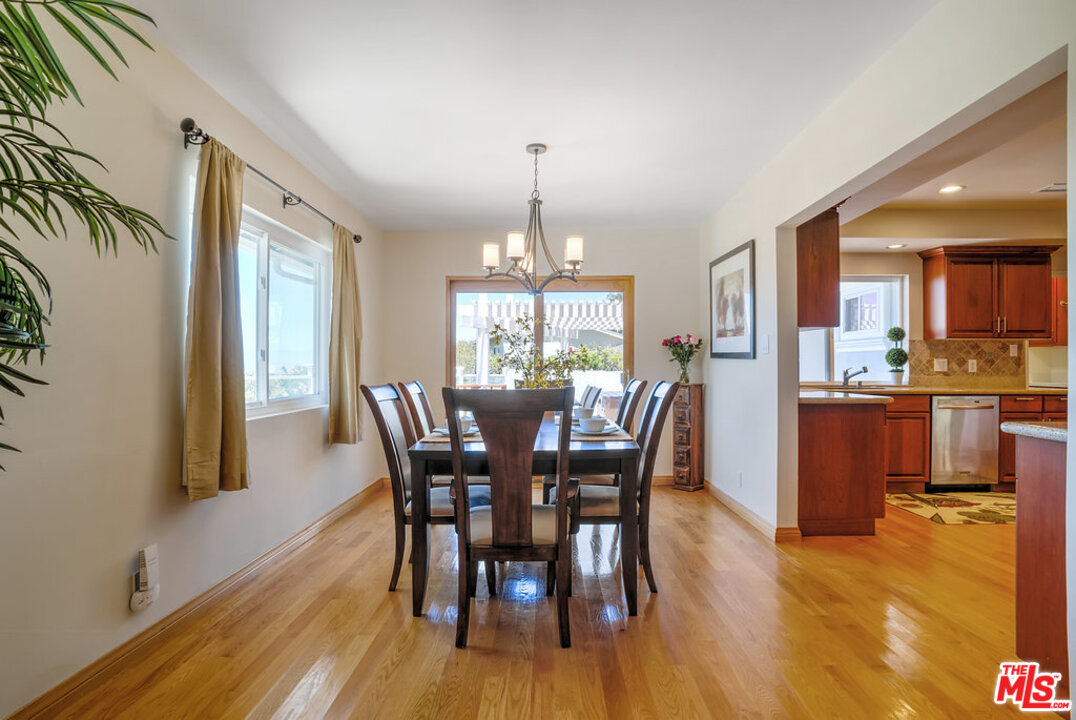 27515 Rainbow Ridge Road Palos Verdes Peninsula, CA 90274 - Photo 12 of 50 Gallery Image 12