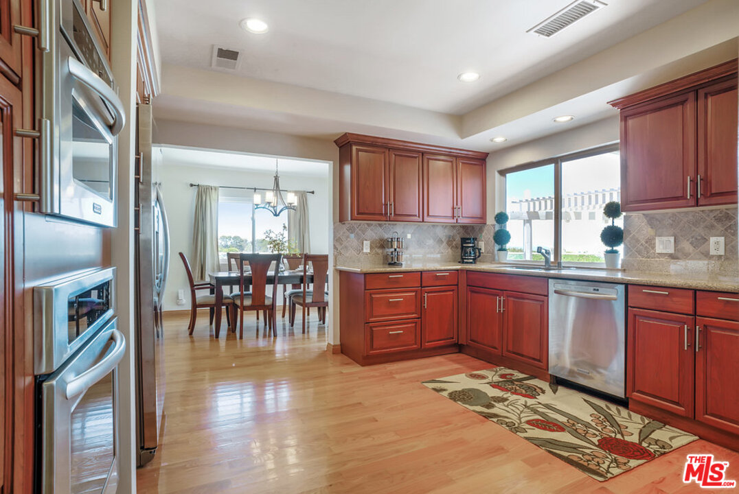 27515 Rainbow Ridge Road Palos Verdes Peninsula, CA 90274 - Photo 18 of 50 Gallery Image 18