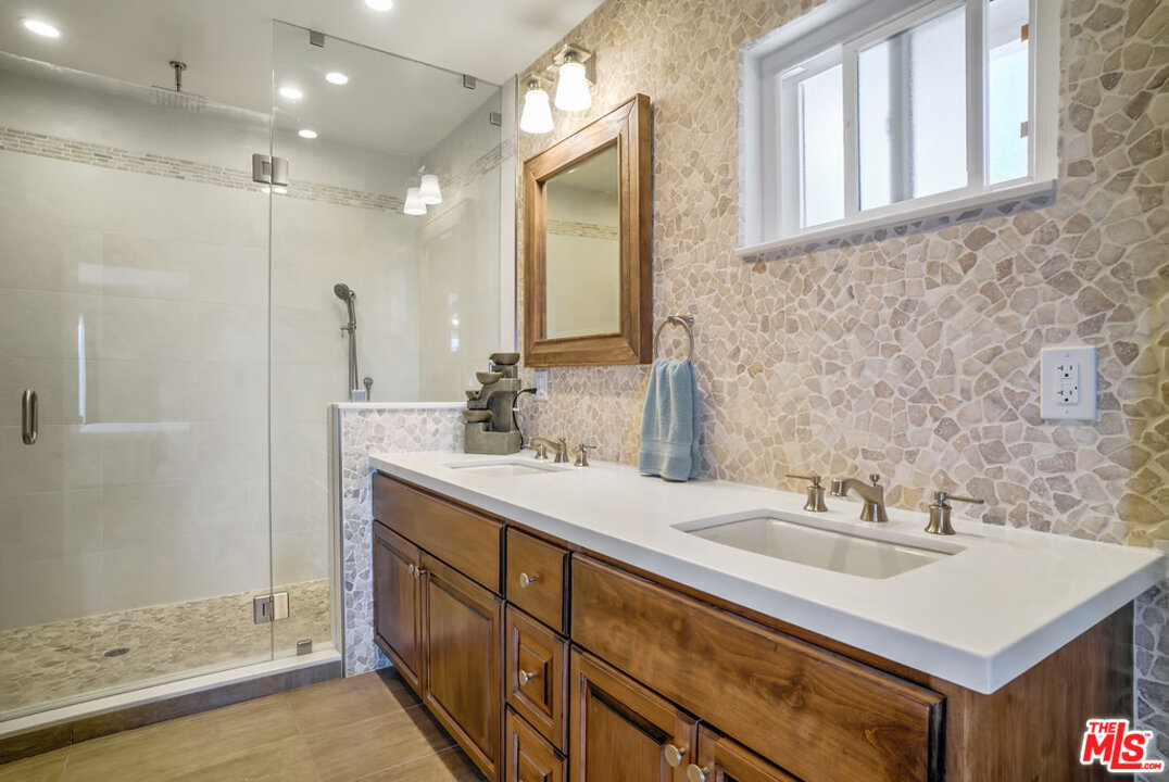 27515 Rainbow Ridge Road Palos Verdes Peninsula, CA 90274 - Photo 25 of 50 Gallery Image 25