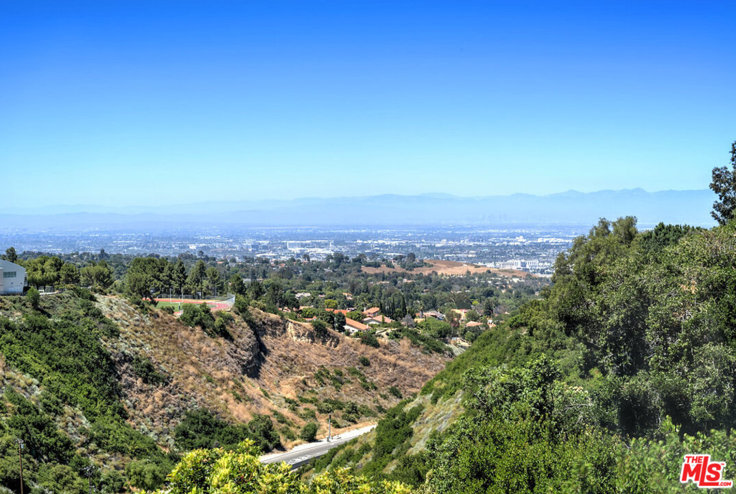27515 Rainbow Ridge Road Palos Verdes Peninsula, CA 90274 - Photo 37 of 50 Gallery Image 37