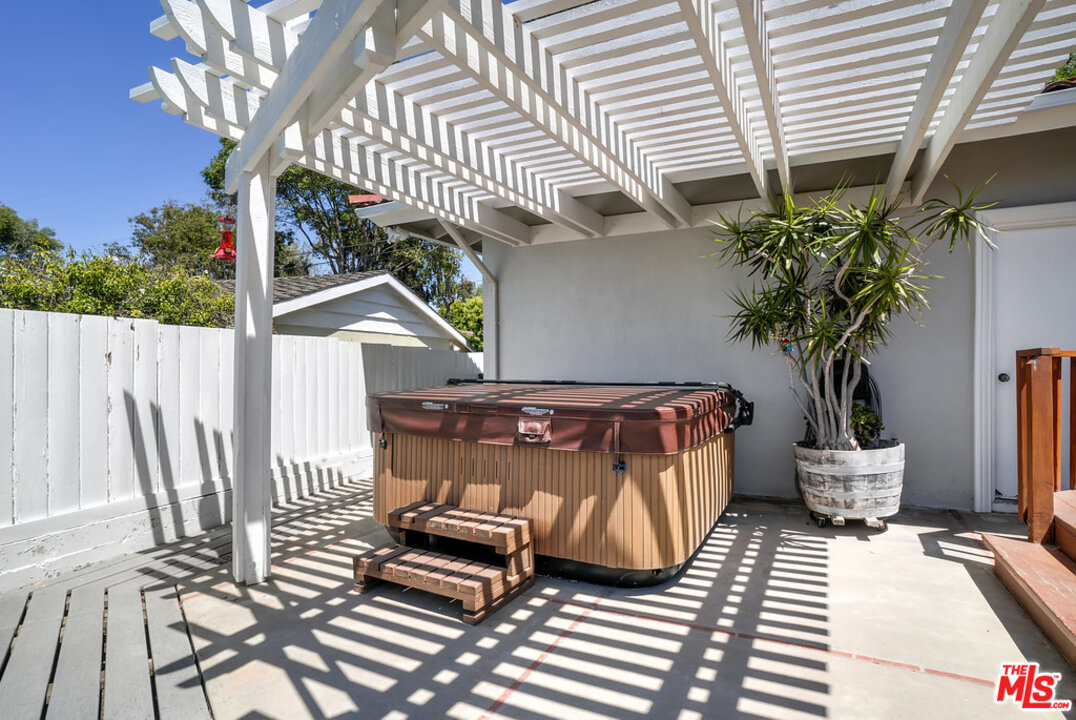 27515 Rainbow Ridge Road Palos Verdes Peninsula, CA 90274 - Photo 44 of 50 Gallery Image 44