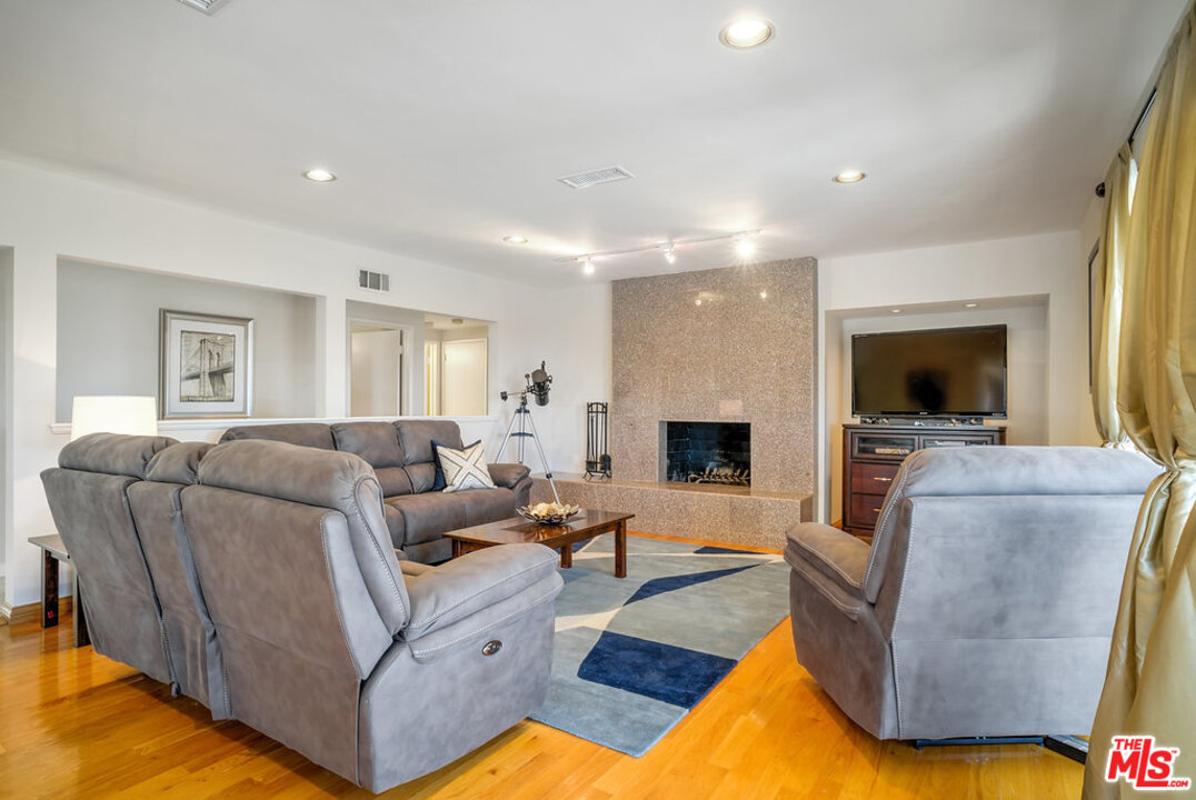 27515 Rainbow Ridge Road Palos Verdes Peninsula, CA 90274 - Photo 10 of 50 Gallery Image 10