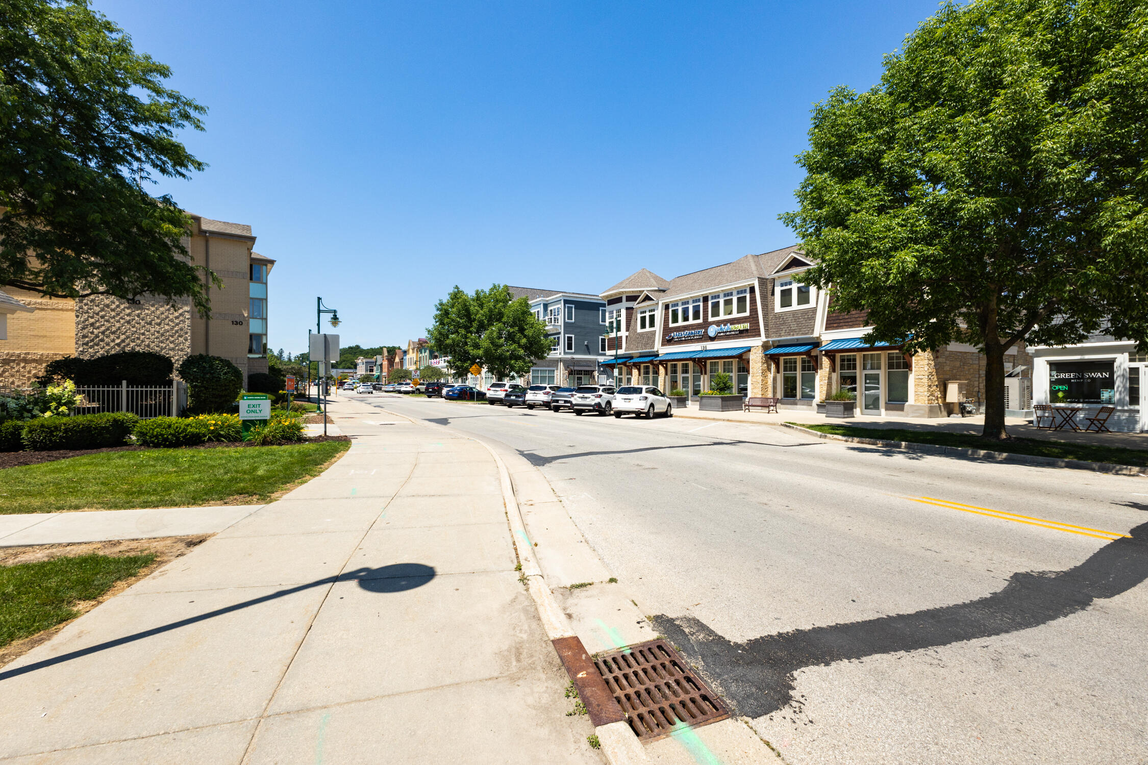 100 Main Street, Unit 201 Pewaukee, WI 53072 - Photo 47 of 59 AK249604-28