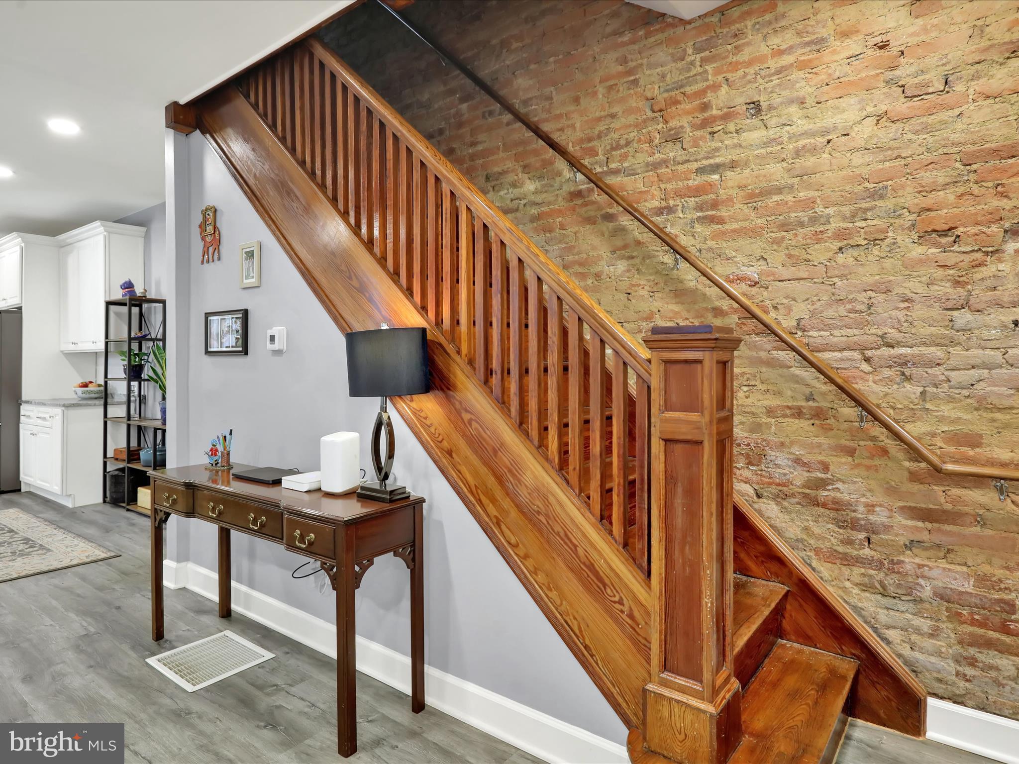 618 High Street Lancaster, PA 17603 - Photo 7 of 35 360_9011