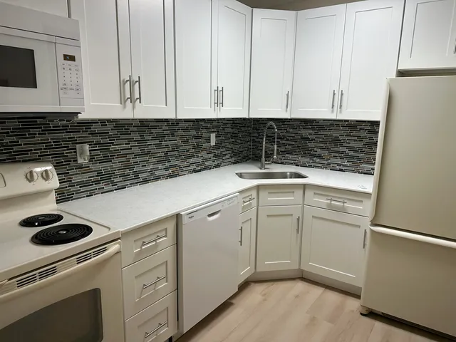 $2,000 | 113 Cluff Crossing Road, Unit 11, Salem, NH 03079