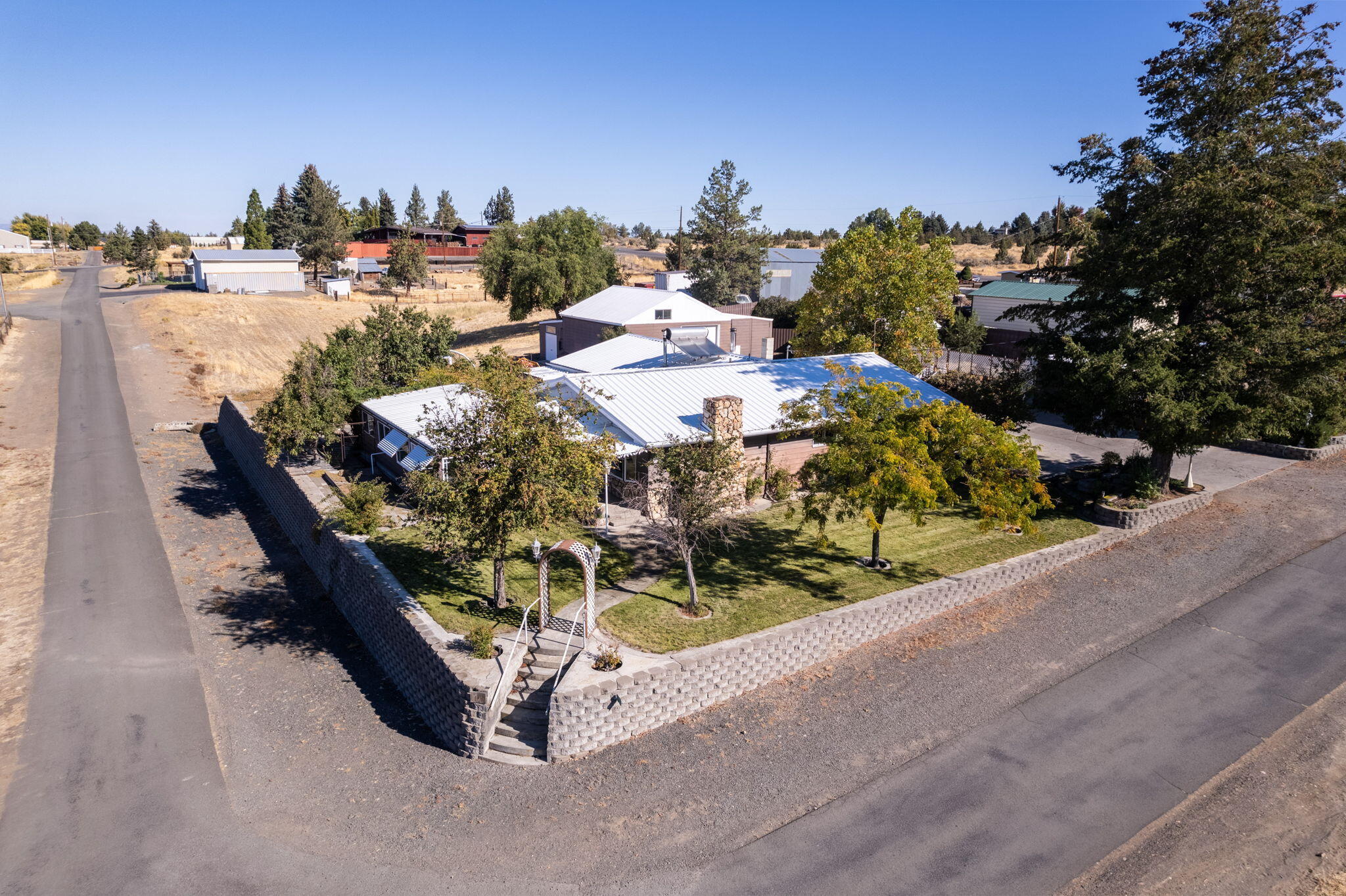 2752 Southwest Aaron Street Madras, OR 97741 - Photo 1 of 51 2024_10_05_2752_sw_aaron_St_madras-5