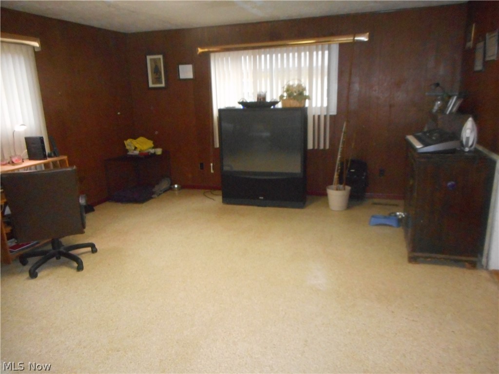 25010 Columbus Road Bedford, OH 44146 - Photo 4 of 15