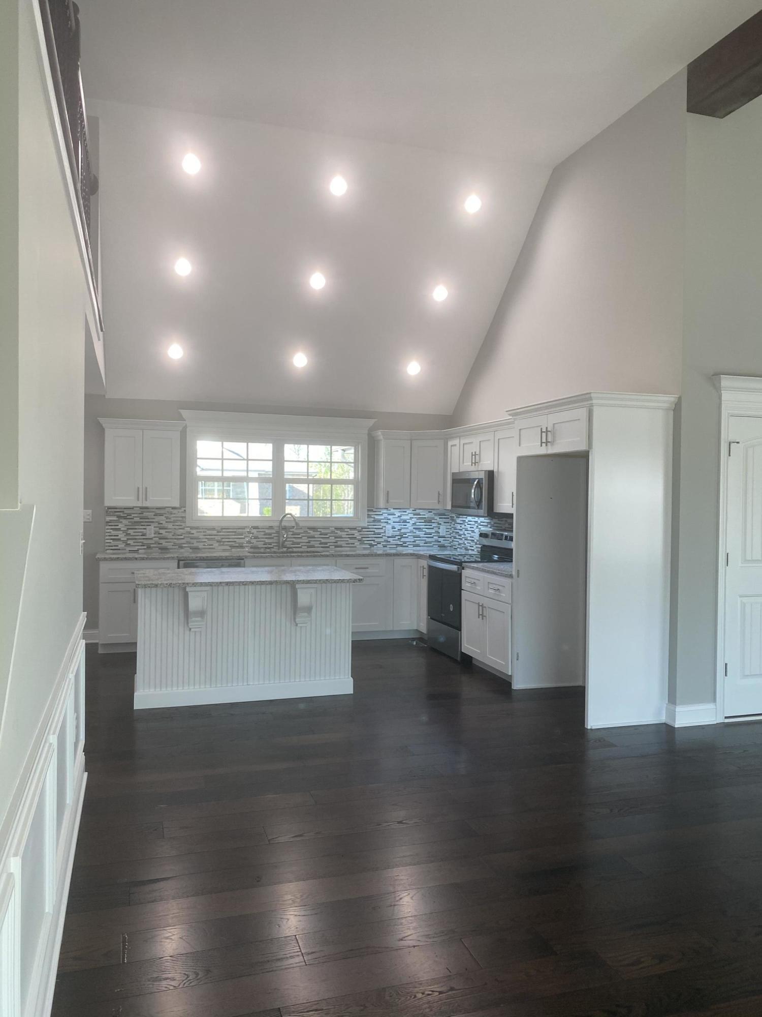 126 Lake Ridge Road Somerset, KY 42503 - Photo 6 of 20 E5FA4858-F7A4-4BDA-A56A-A6CF89B8F6E7<|><